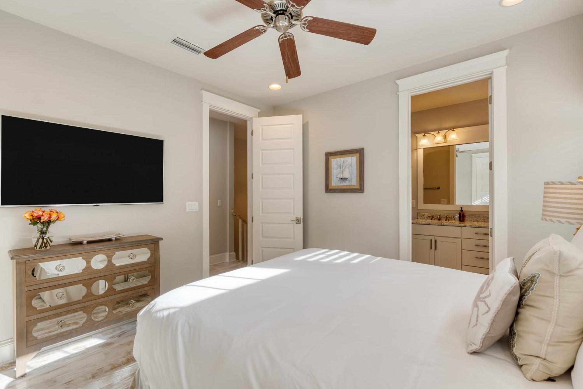 Holiday home Shine On The Shore By Avantstay Pool Golf Cart *