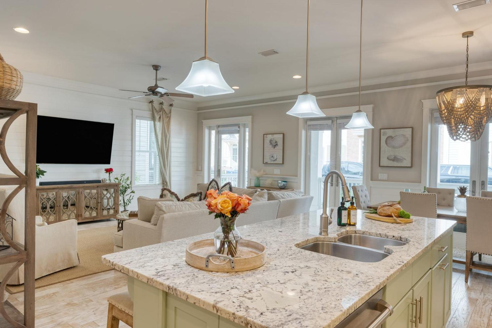 Shine On The Shore By Avantstay Pool Golf Cart Holiday home Panama City Beach